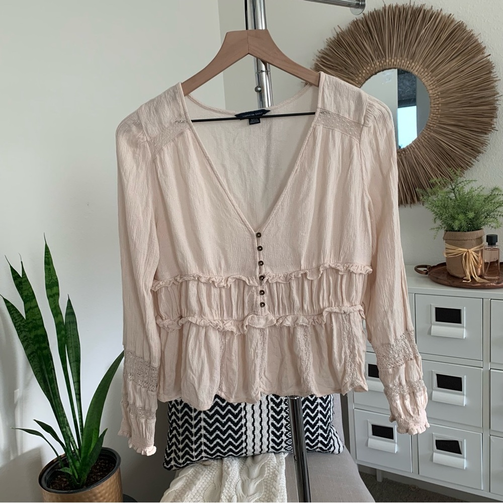 ๐ชด$5/25๐ชด American Eagle Blush Pink Lace V-Neck Peplum Blouse Top Small - Picture 1 of 15
